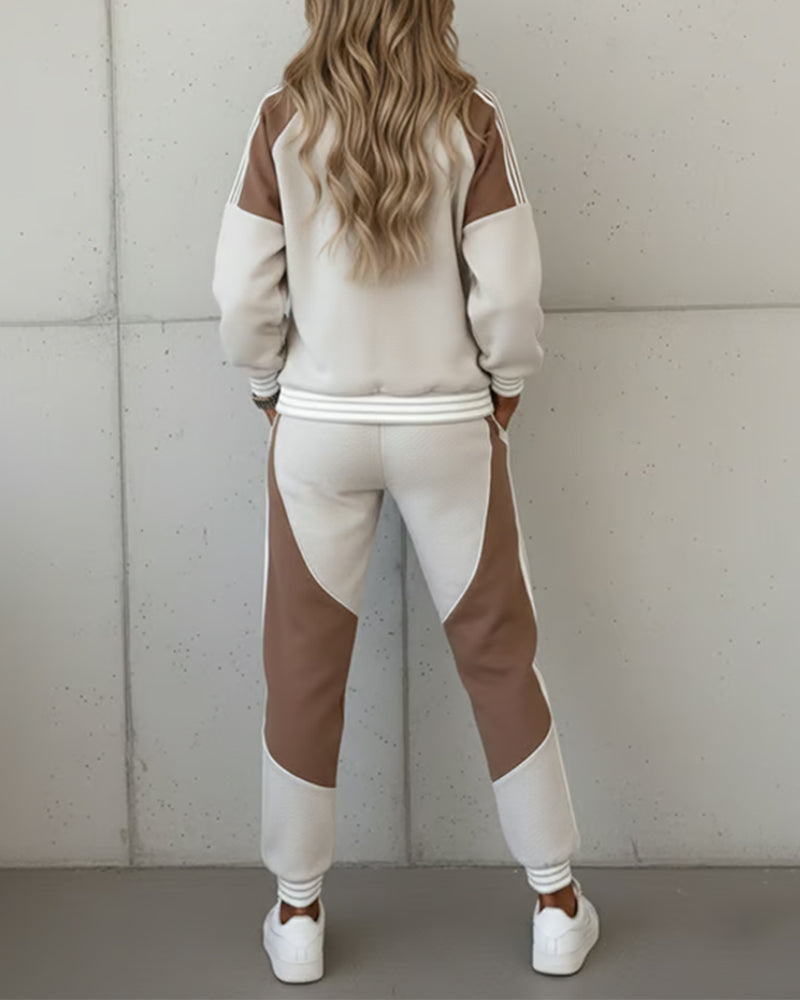 Fashionable Contrasting Sports Suit
