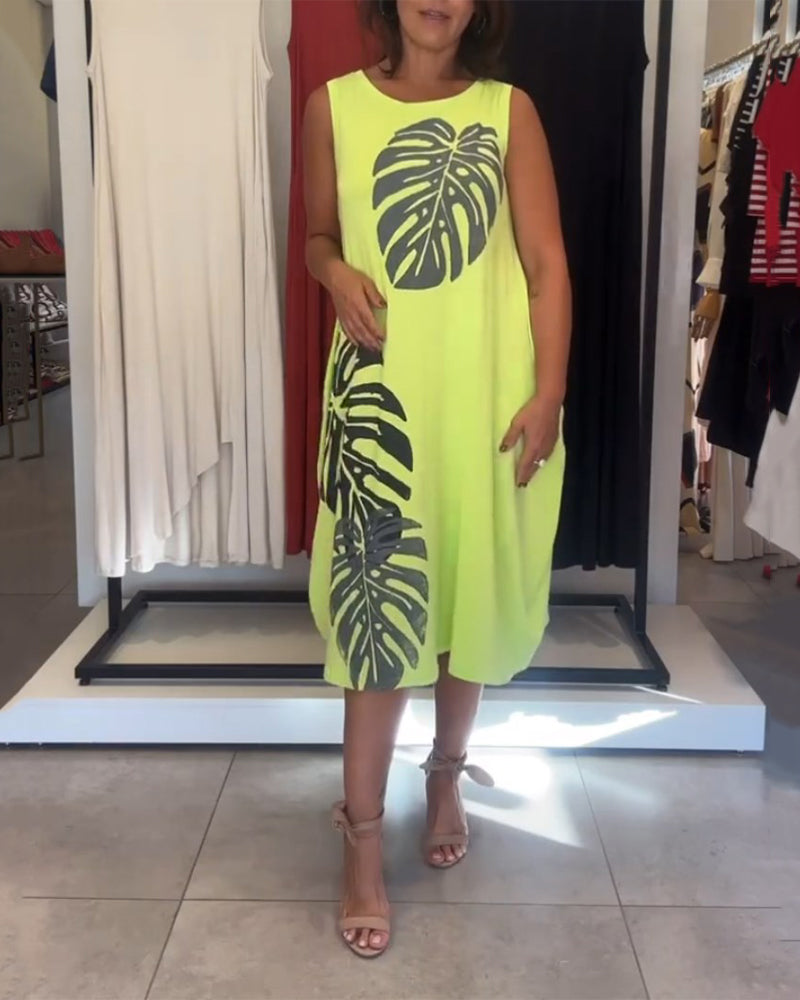 Sleeveless leaf print dress