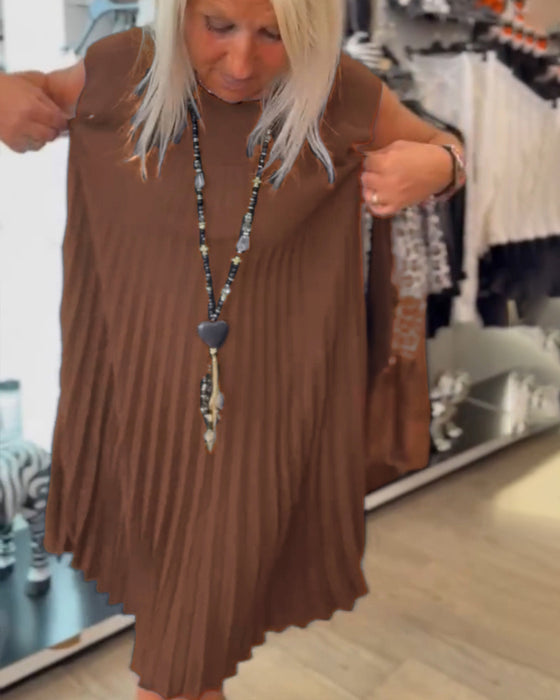 Round neck solid color pleated casual dress