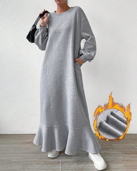 Loose dress with long sleeves and pockets