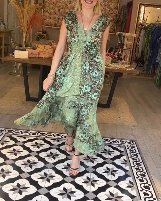 Floral print sleeveless flowy dress