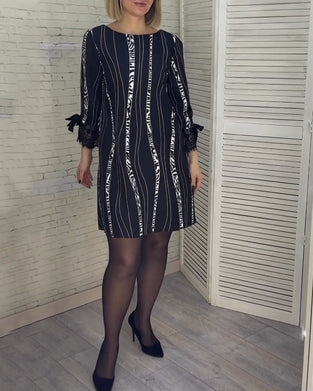 Knee-length striped dress