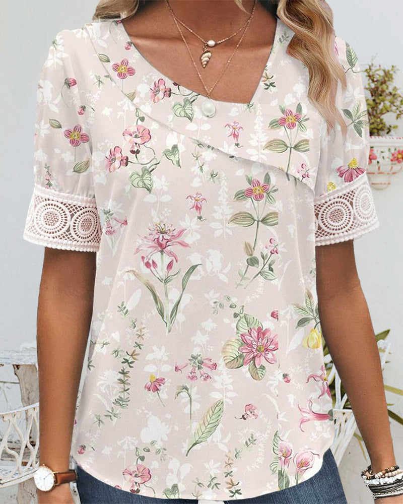 Short-sleeved floral top