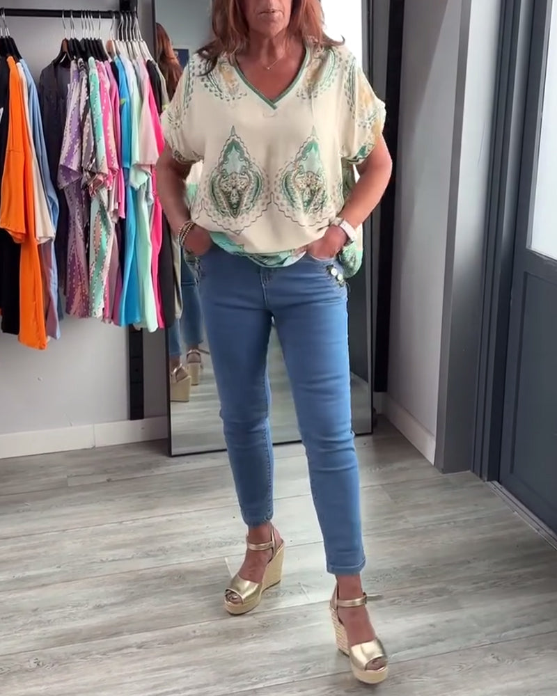 Retro printed V-neck casual top
