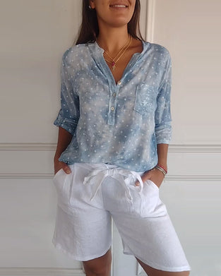 Star print button v-neck blouse