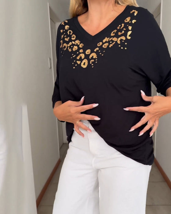 V-neck simple printed top