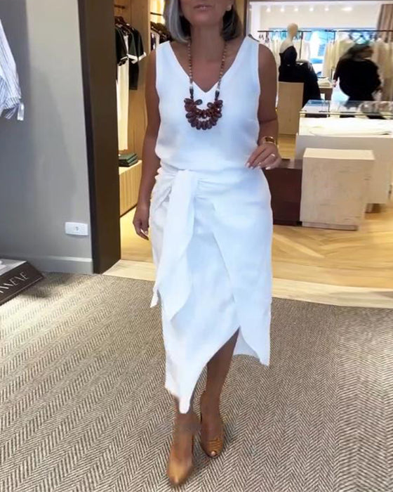 Sleeveless V-Neck Solid Color Dress