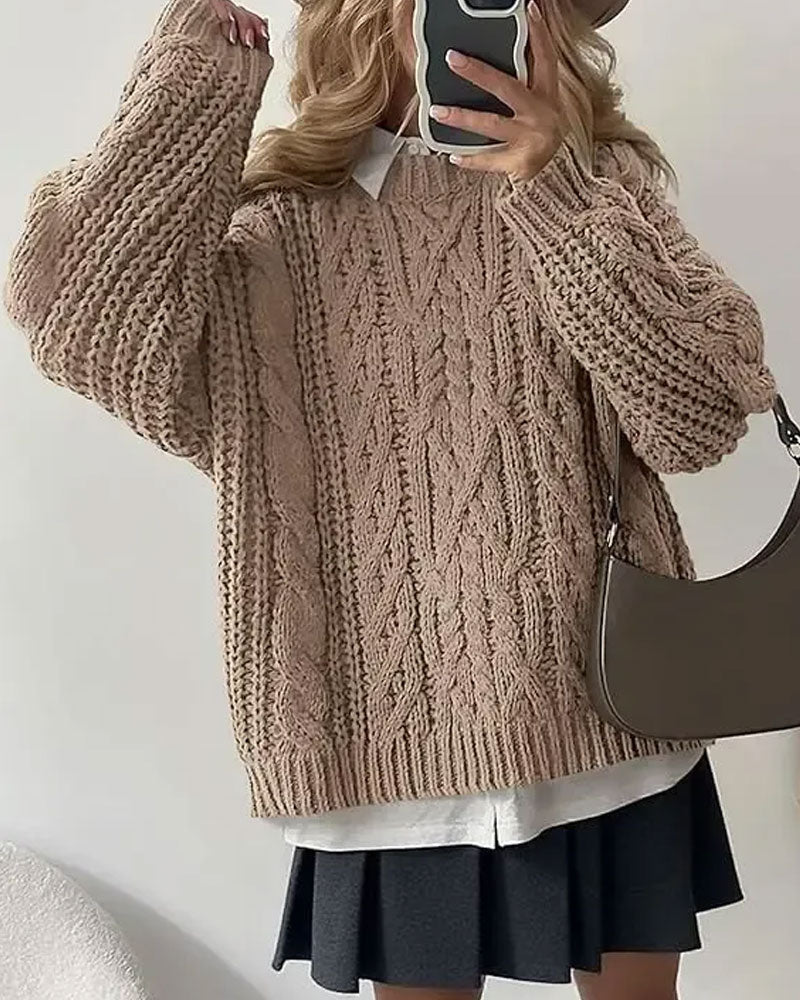 Loose Cable-Knit Crewneck Pullover