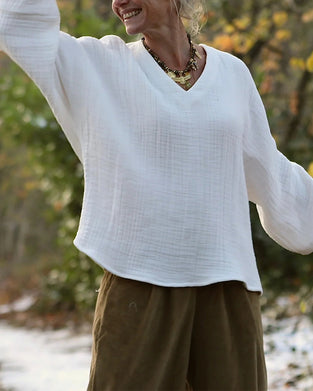 100% Cotton Fashion V-Neck Long-Sleeved Top