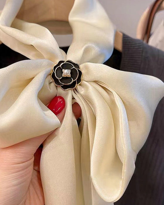 Camellia scarf buckle