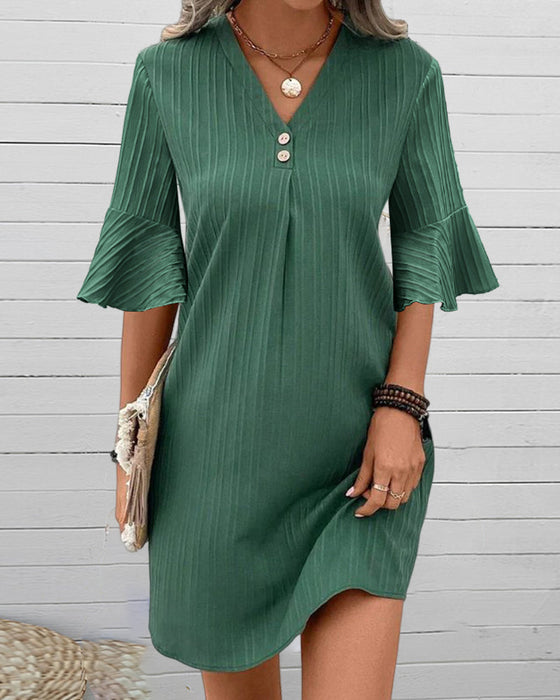 V-neck trumpet sleeve solid color dress