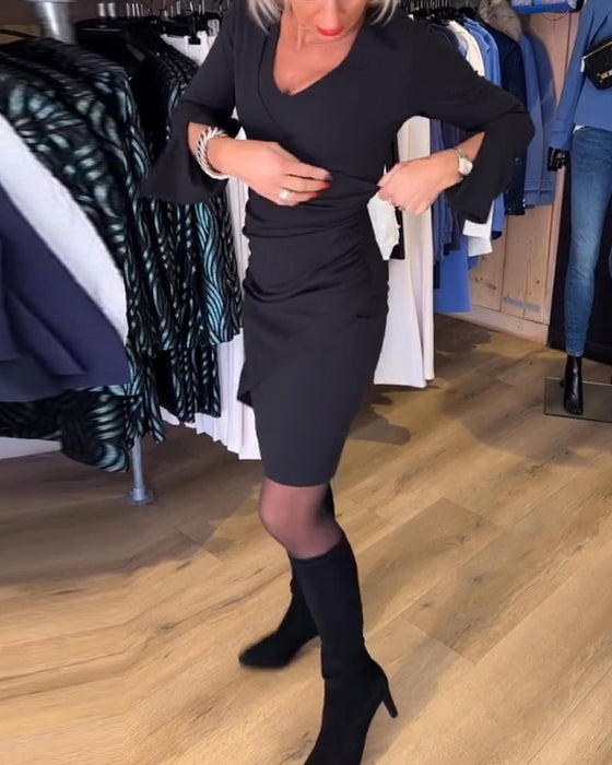 V-neck flare Sleeve dress