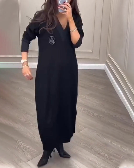 Elegant dress with v-neck side slit