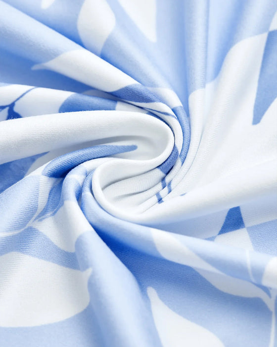 Slim-fitting short-sleeved dress