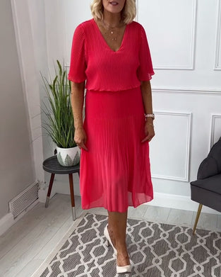 Casual solid color V-neck half-sleeve pleated dress