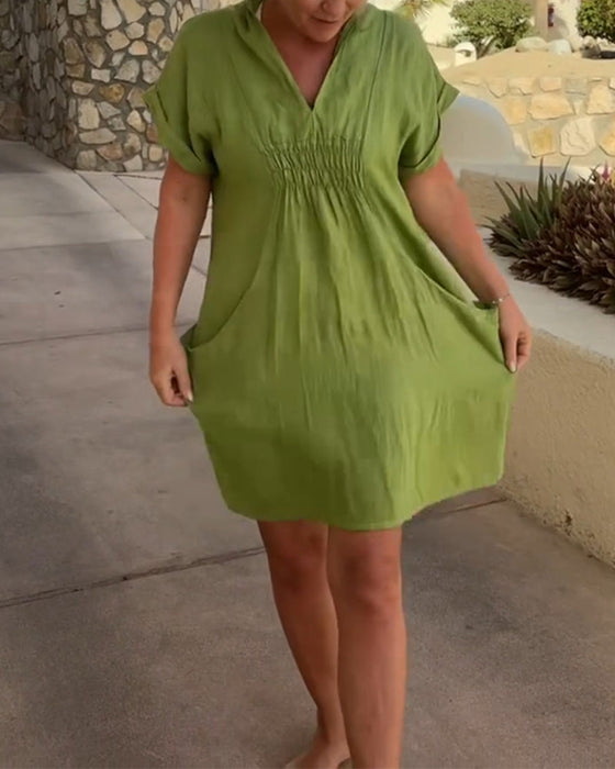 Solid color pleated pocket casual dress