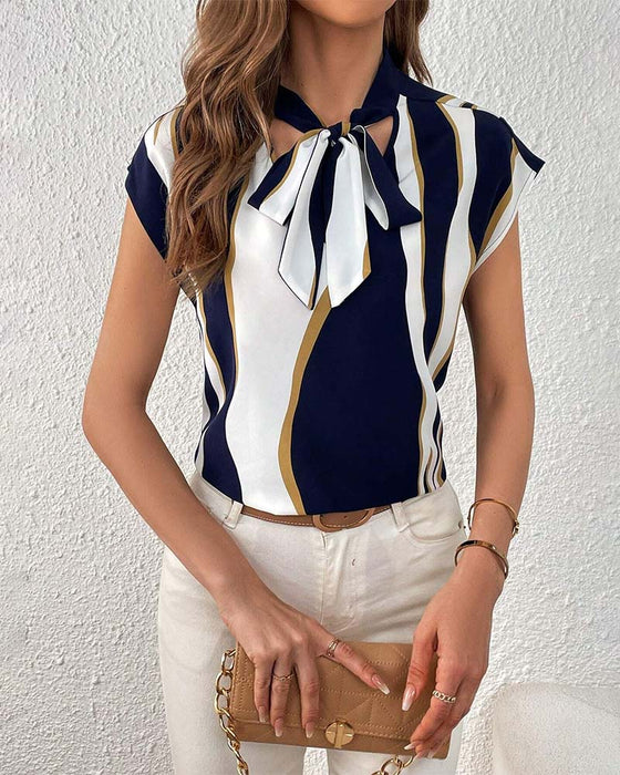 Contrast print short-sleeve lace-up blouse