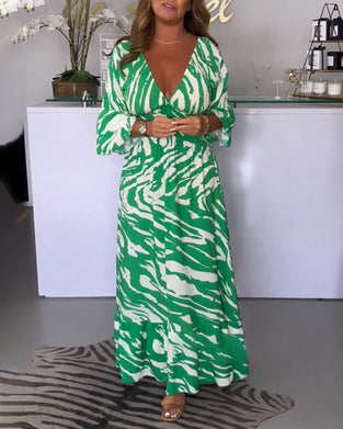 V-neck 3/4 sleeve dress