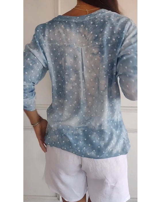 Star print button v-neck blouse