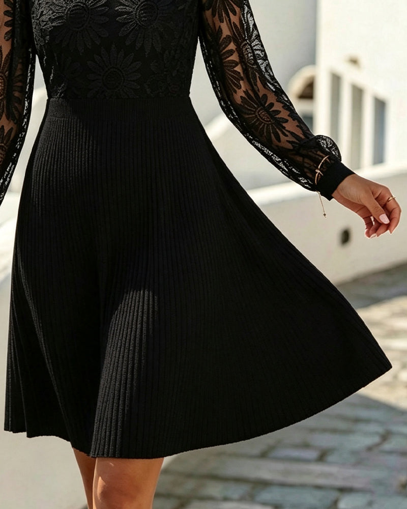 Crew Neck Lace Patchwork Pleated Dress