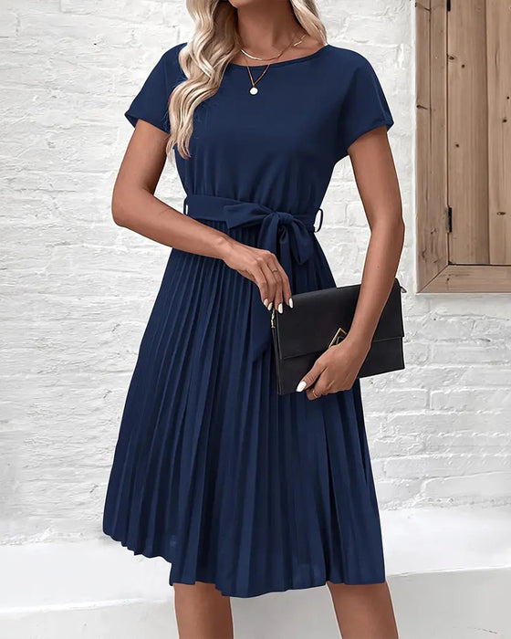 Solid color pleated strappy elegant dress