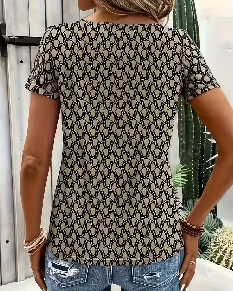 Ring Buckle Geometric Print T-Shirt