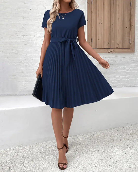 Solid color pleated strappy elegant dress