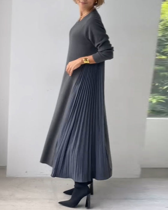 Elegant long-sleeve pleated sweater dress