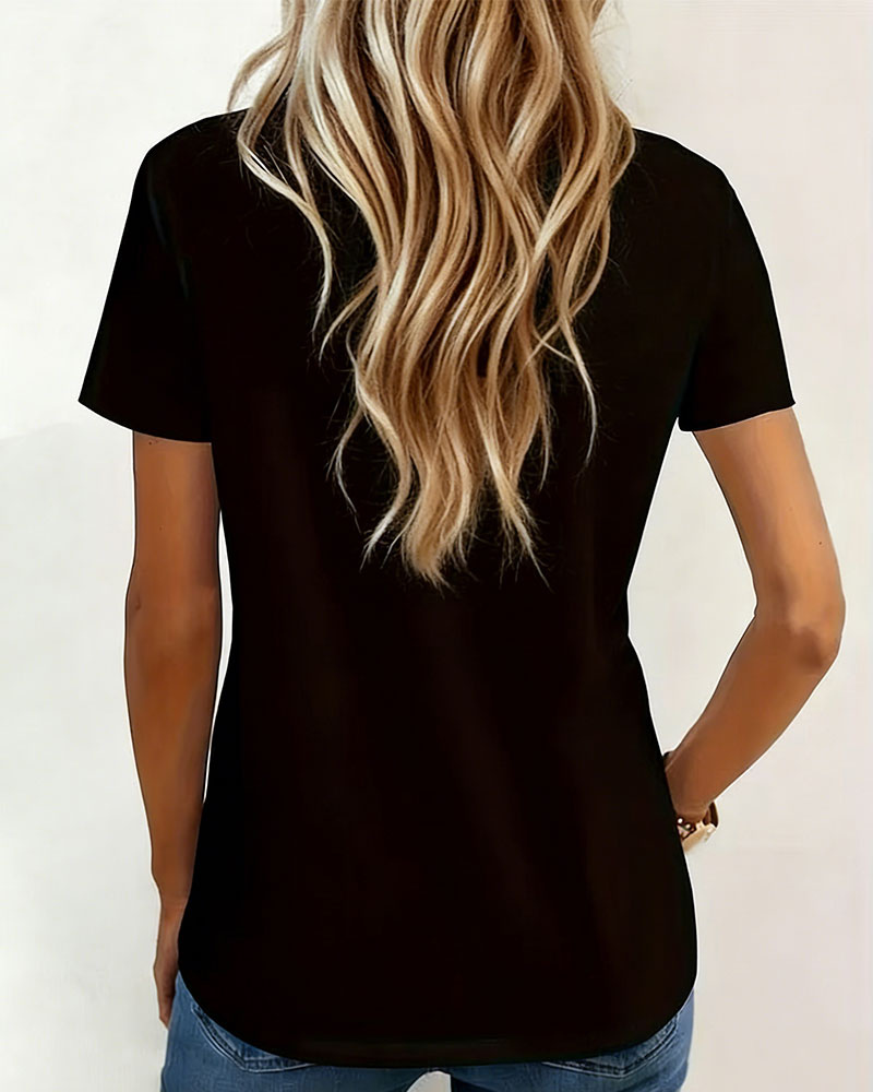 V-Neck Contrast Pocket T-Shirt