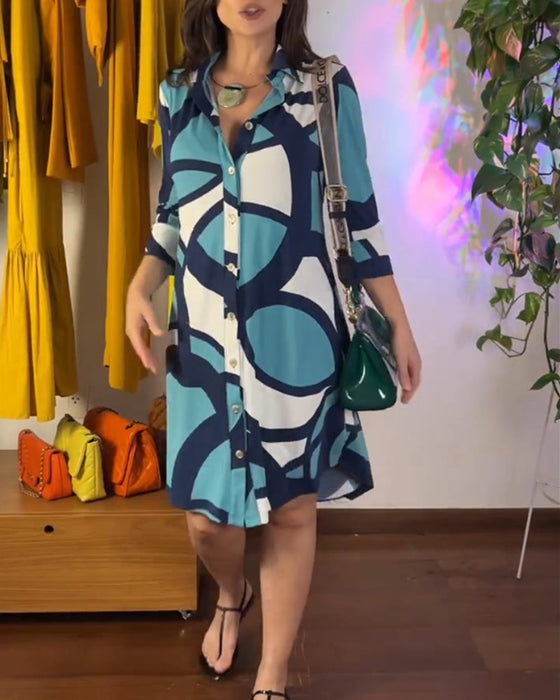 Long-sleeved buttoned printed dress