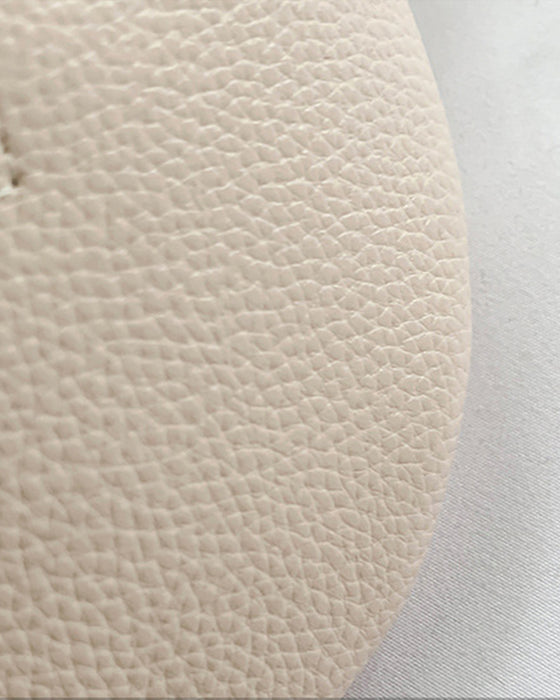 Zippered shoulder bag with contrast straps