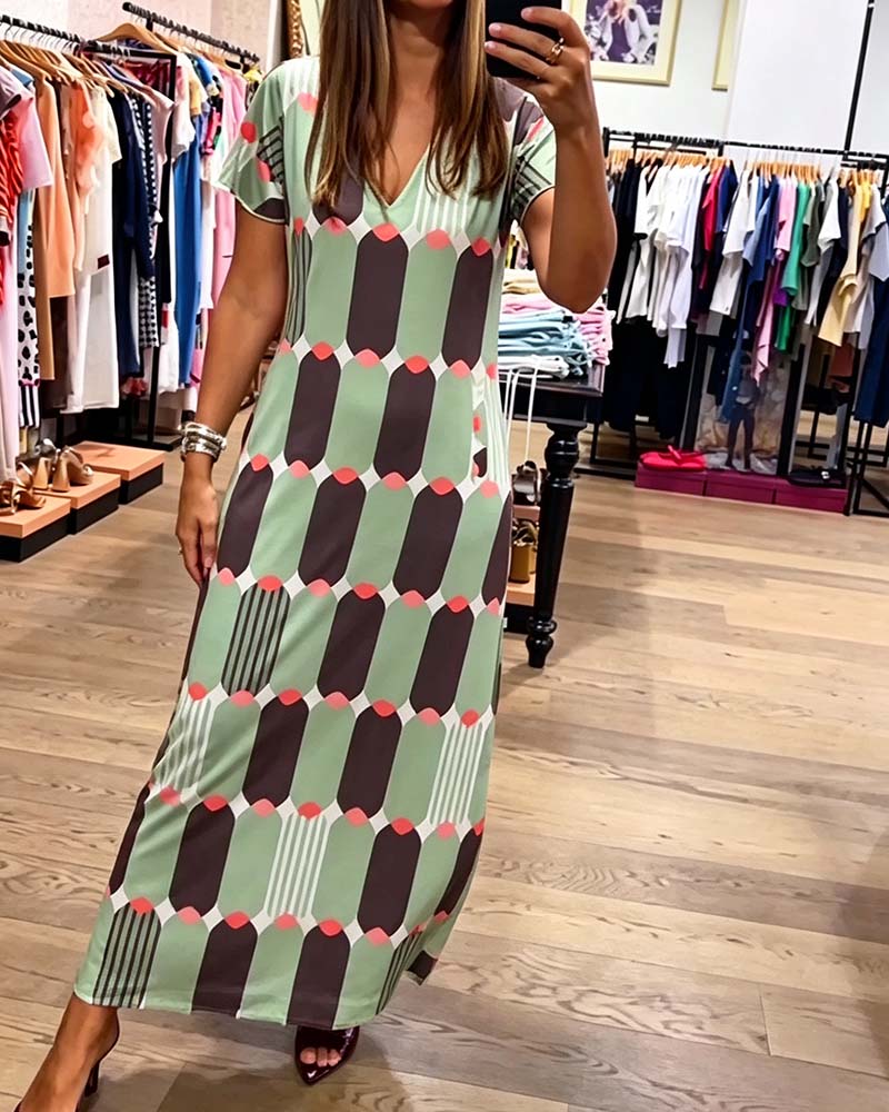 V-Neck Short Sleeve Full Skirt Dress