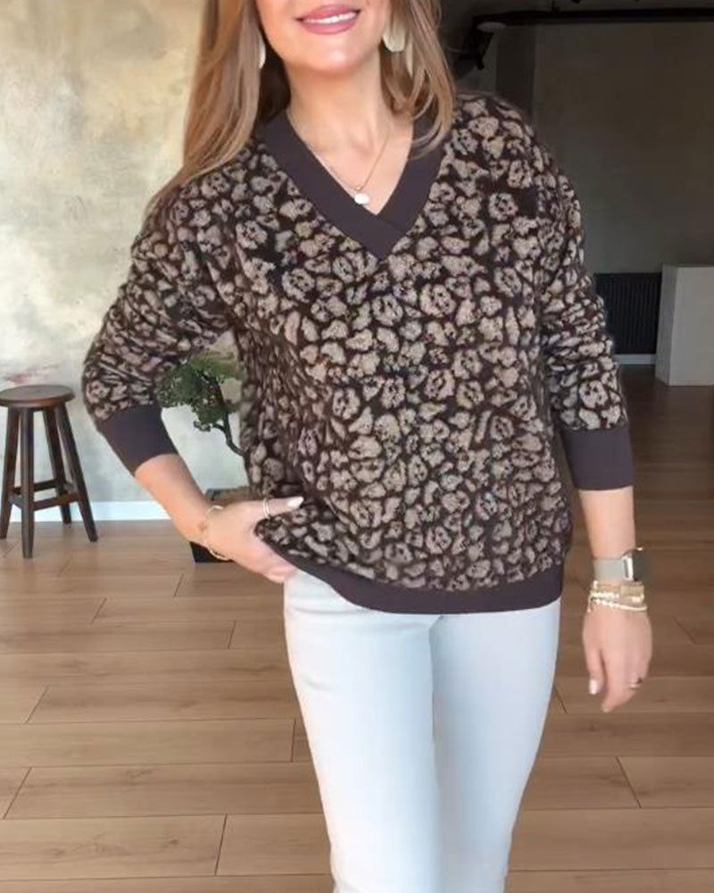 V-Neck Color-Block Leopard Print Sweater