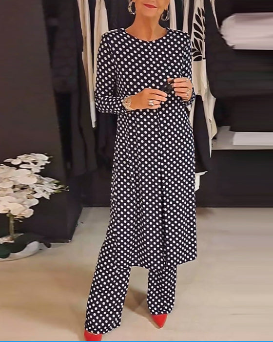 Elegant polka dot slit suit