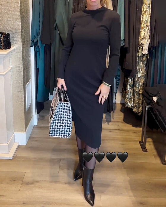 Elegant solid color dress with side slit