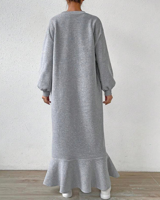 Loose dress with long sleeves and pockets
