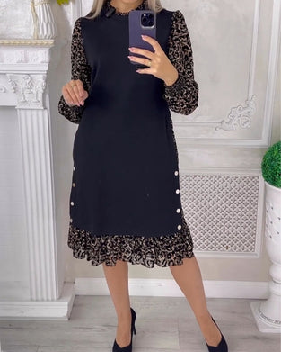 Elegant Shift dress with Color Block