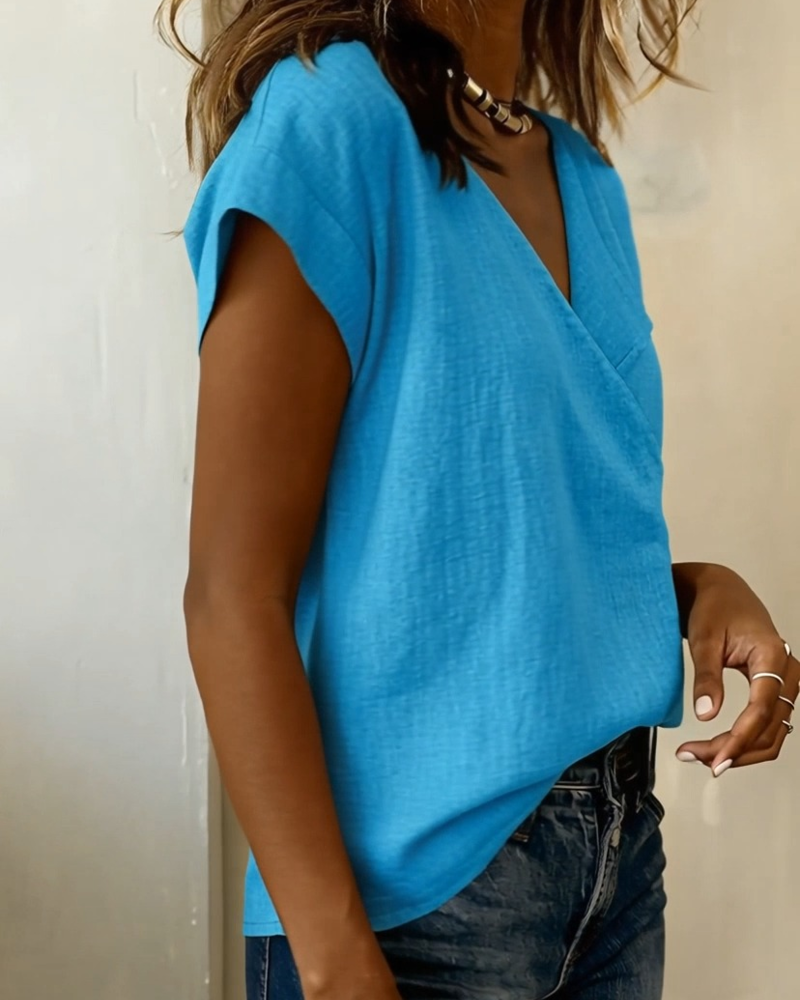 Solid Color Short-Sleeved V-Neck Blouse