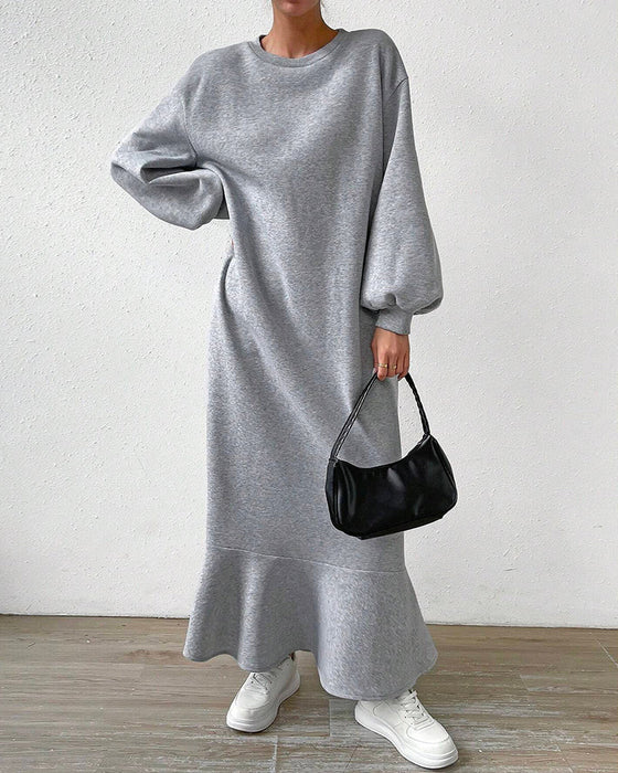 Loose dress with long sleeves and pockets