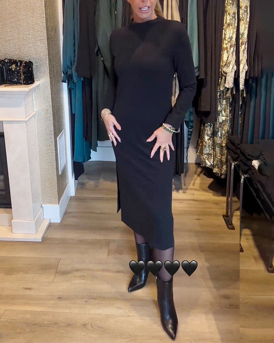 Elegant solid color dress with side slit