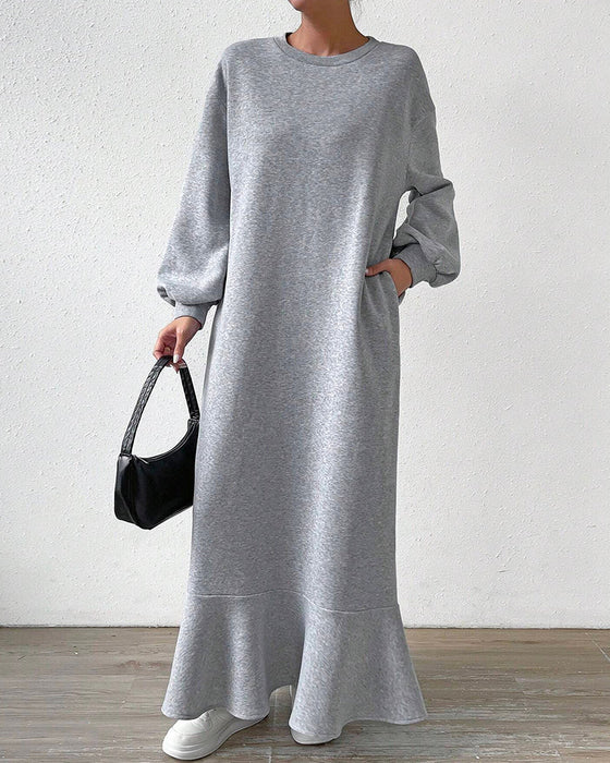 Loose dress with long sleeves and pockets