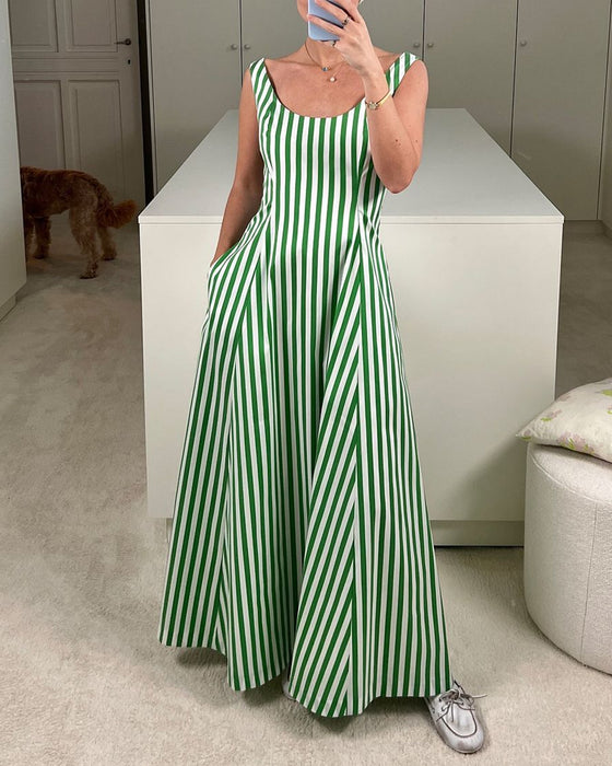Casual vertical stripe printed sleeveless pocket dress